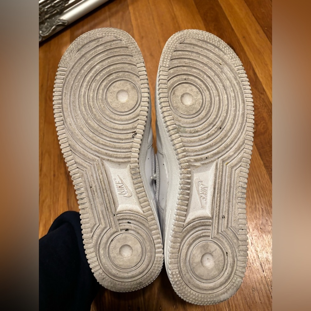 Nike Air Force 1 - Picture 3 of 5
